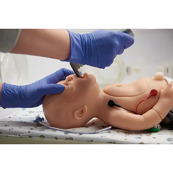 Προσομοιωτής Baby C.H.A.R.L.I.E. για νεογνική αναζωογόνηση με ΗΚΓ Προσομοιωτής Baby C.H.A.R.L.I.E. για νεογνική αναζωογόνηση με ΗΚΓ